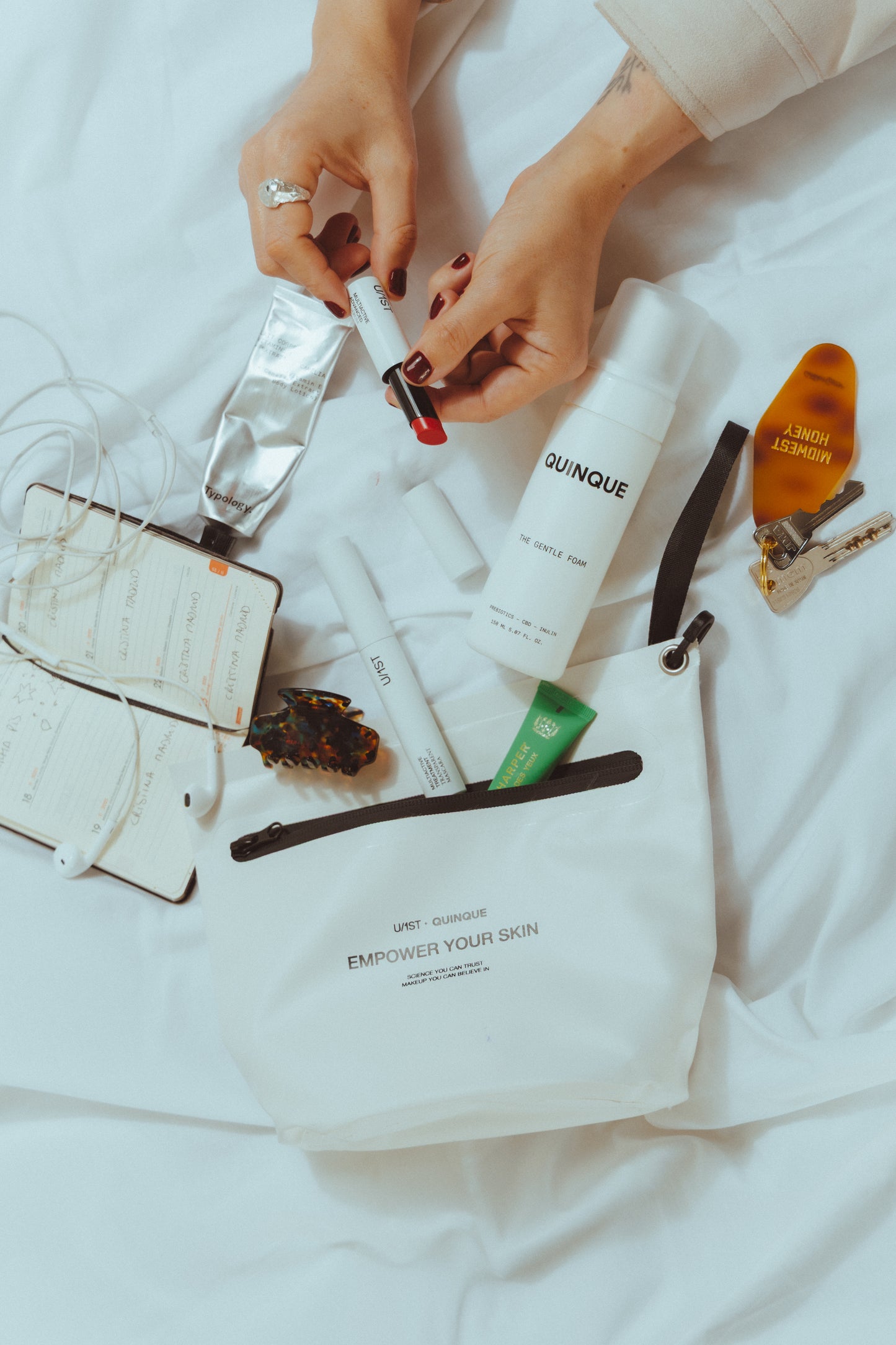 QUINQUE + U/1ST Neceser Empower Your Skin – Edición Limitada