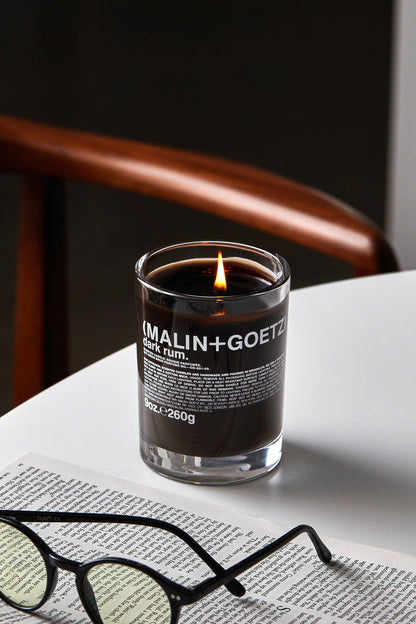 MALIN+GOETZ Vela Perfumada Dark Rum 260 g